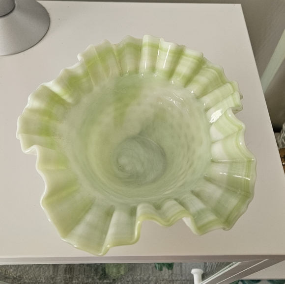 Green Slag Glass Bowl - Picture 2 of 8